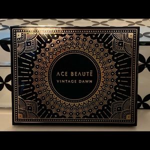 Ace Beaute Vintage Dawn Palette